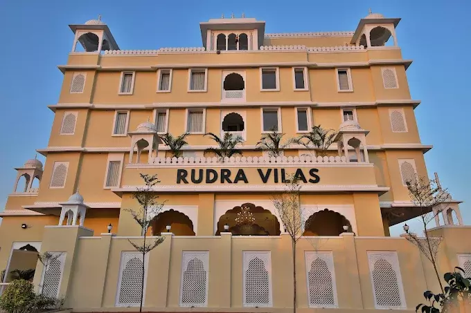 رودراویلاس