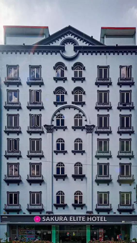 ساکورا الیت