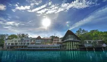 رامادا بای ویندهام مارینا